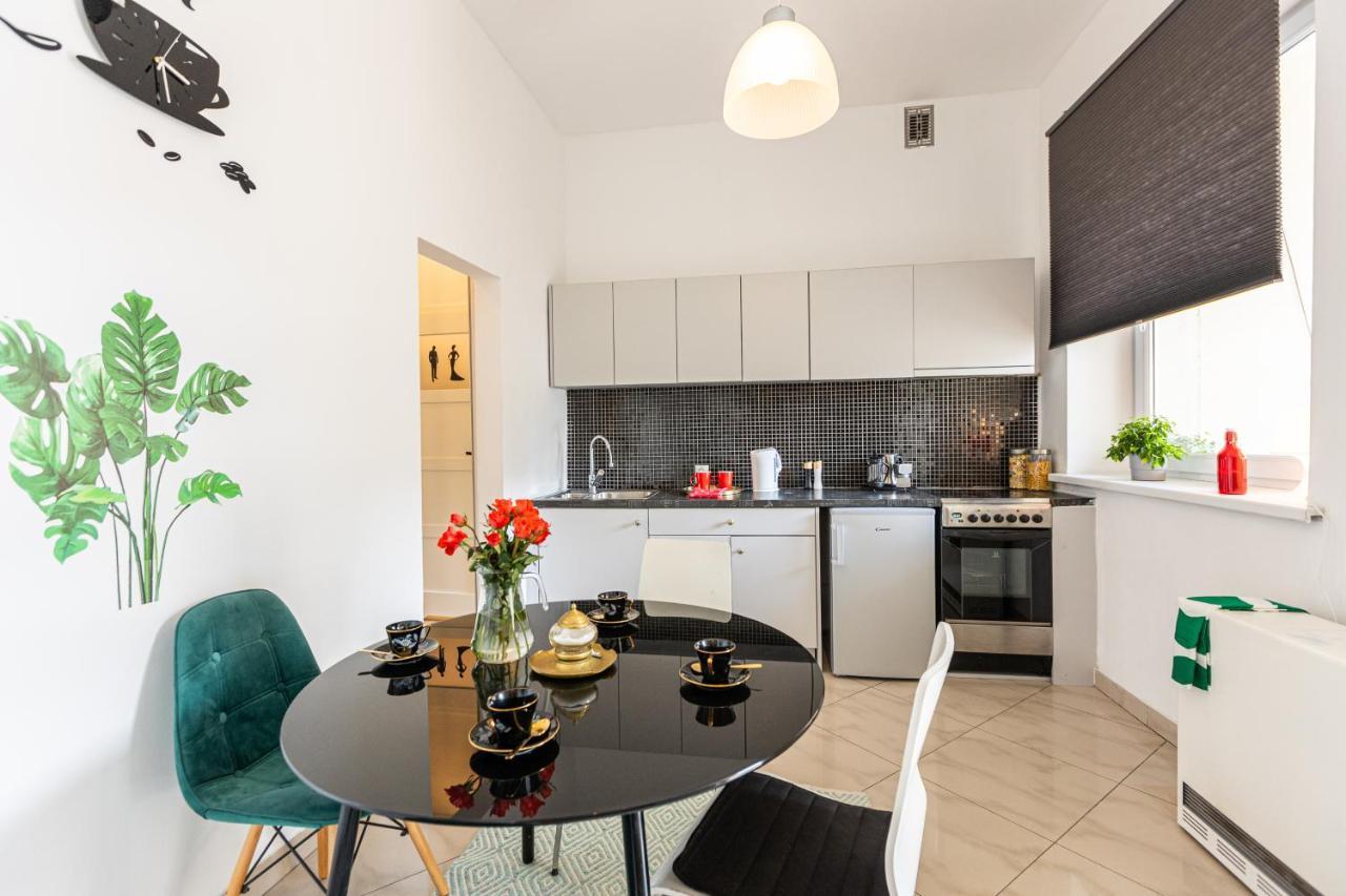 Vintage Senacka 9/7 Apartment Krakow Luaran gambar