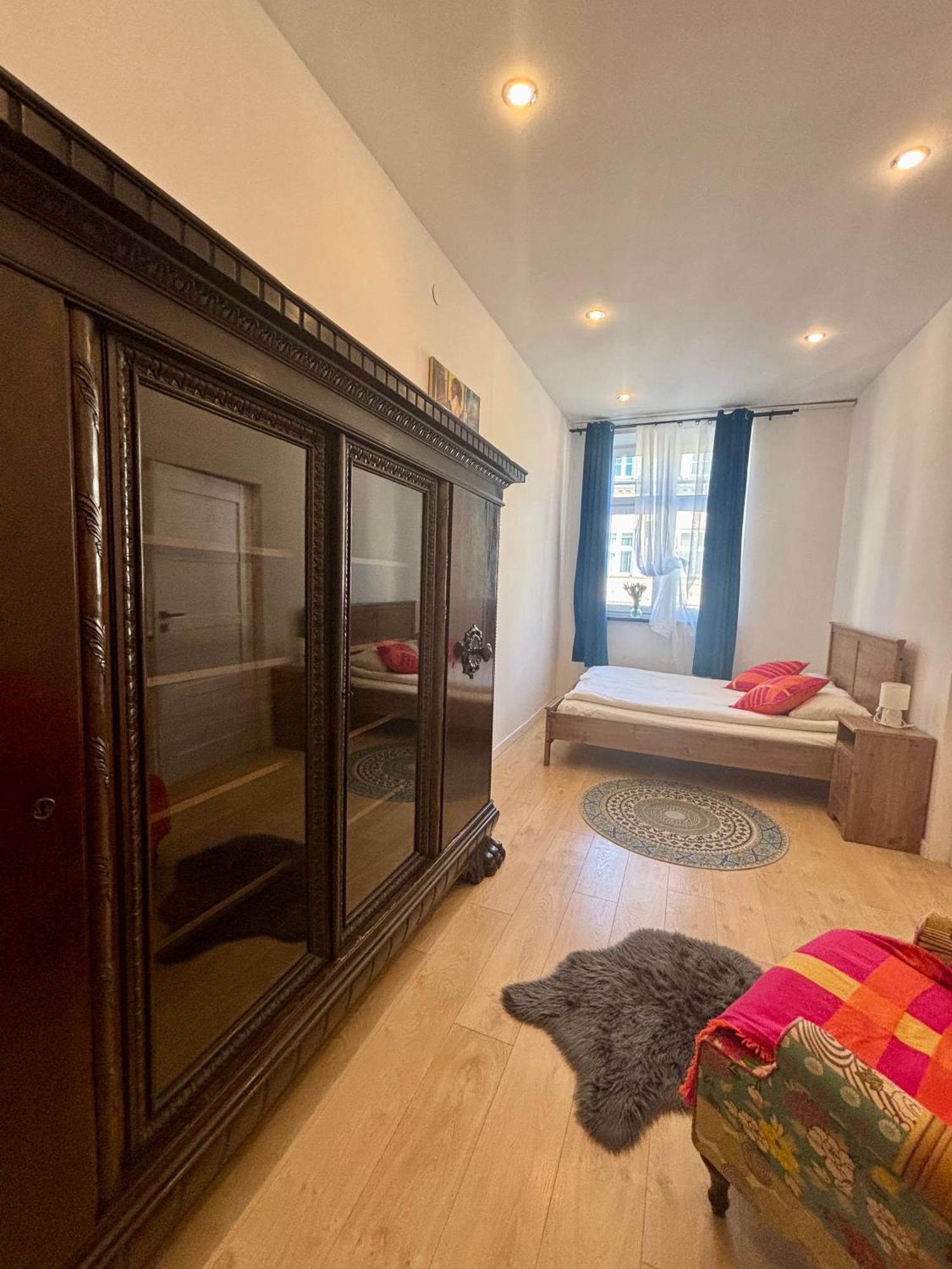 Vintage Senacka 9/7 Apartment Krakow Luaran gambar